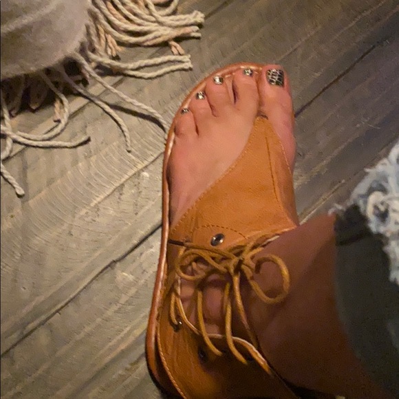 Sandals - Picture 3 of 3